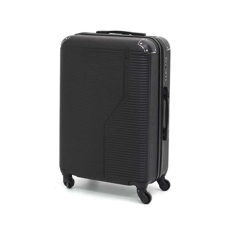 Lightweight Travel Gear Gains Ground Among Frequent Flyers